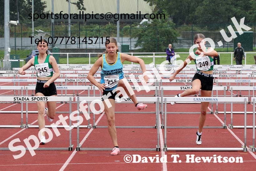 Women and Girls hurdles, 2021 North Eastern Track and Field Champs., Middesbrough. Photo: David T. Hewitson/Sports for All Pics